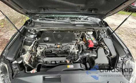 2020 Toyota Camry Le z USA, uszkodzony, nr VIN 4T1C11AK1LU999737